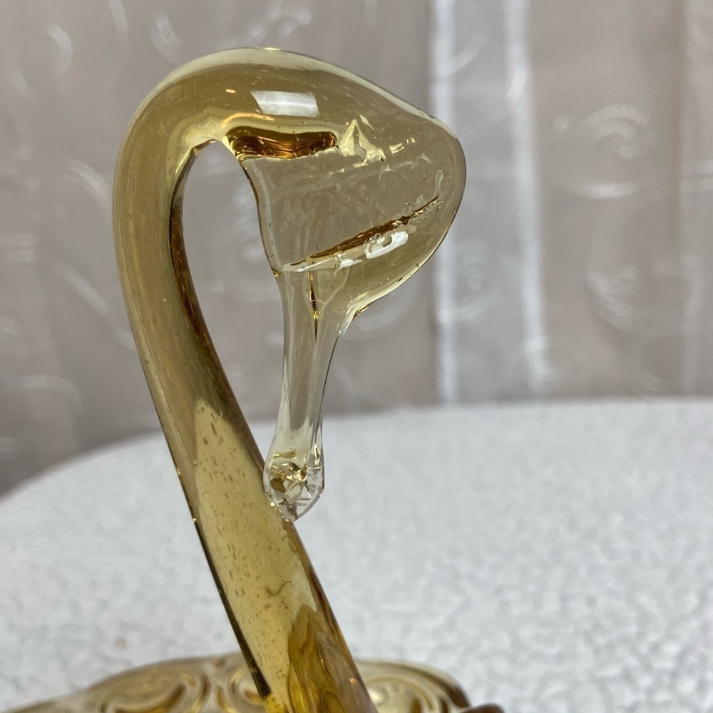 Vintage Kanawha Art Amber Glass Swan Dish - Picture 9 of 10